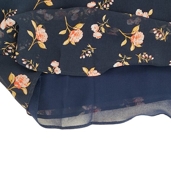 1.State Women’s Short Sleeve Blouse Flutter Top Floral Blue Medium - Picture 5 of 8